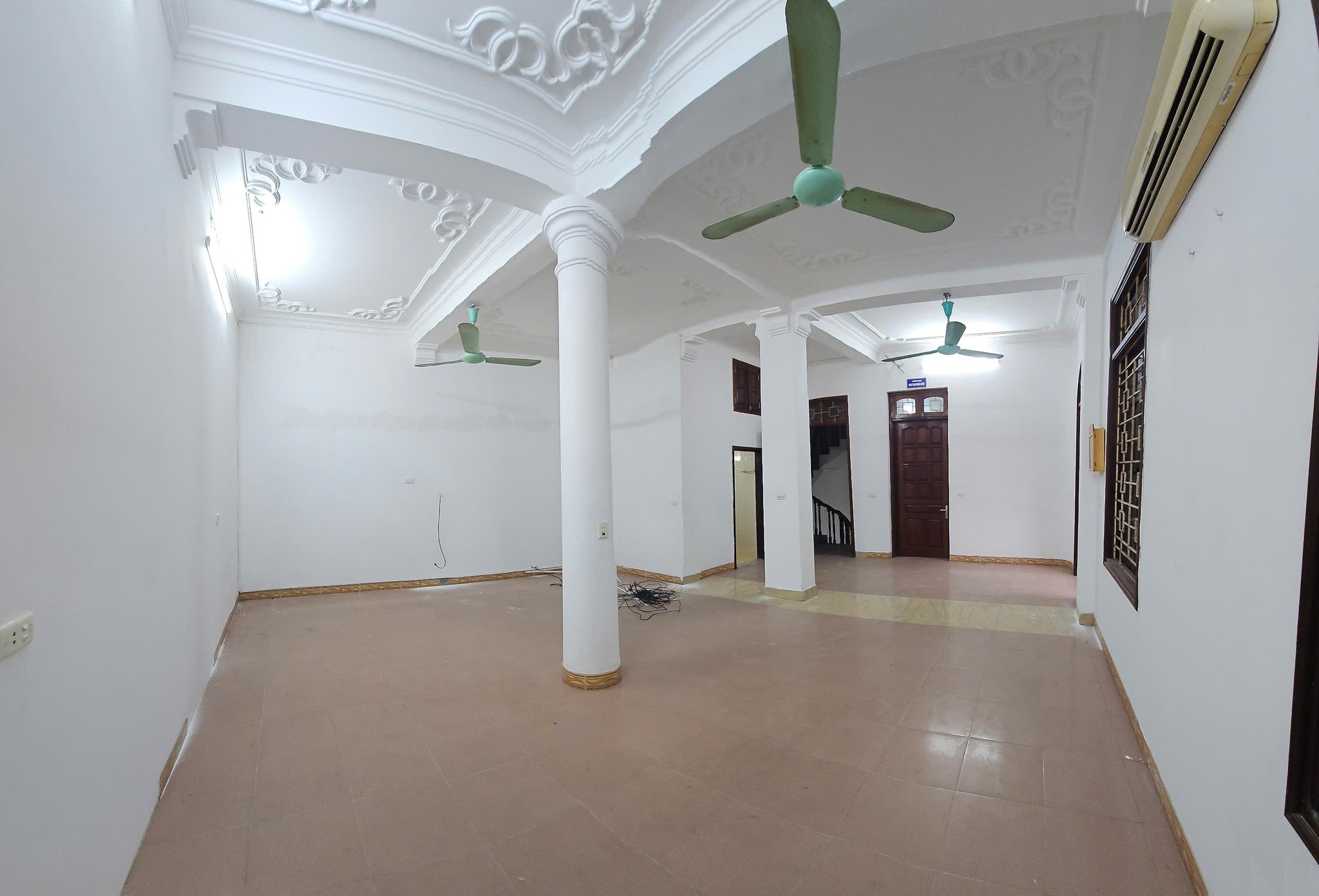 Cho thuê MBKD ngõ 31 Trần Quốc Hoàn, 4.5 tầng x 100m2, 8 PN, 40 Triệu VP, Trung tâm - Ảnh 3